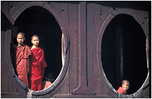 munker i kloster. burma