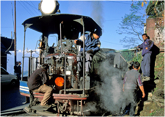 Bilder fra India. Bilde av toget til Darjeeling
